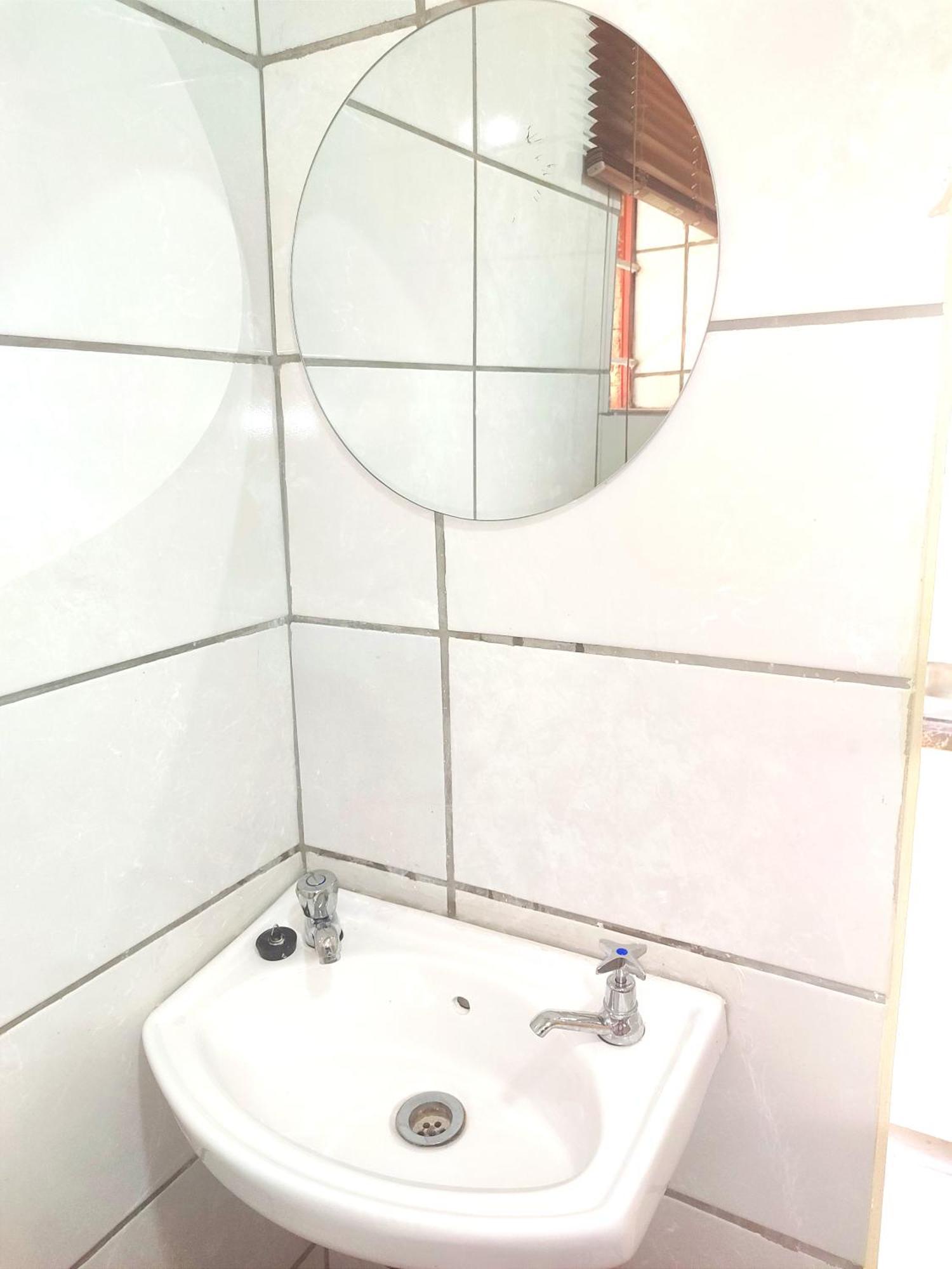 Zina Hotell Pretoria-Noord Exteriör bild
